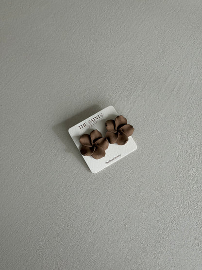 Orecchini frangipane